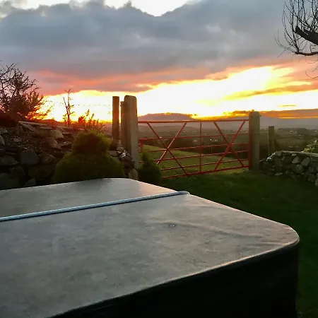 Mc Courts Cottage Hilltown Exterior photo
